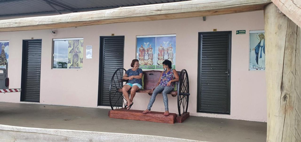 Pousada Romeiros Do Pai Eterno - Santuario Basilica De Trindade Trindade  Bagian luar foto