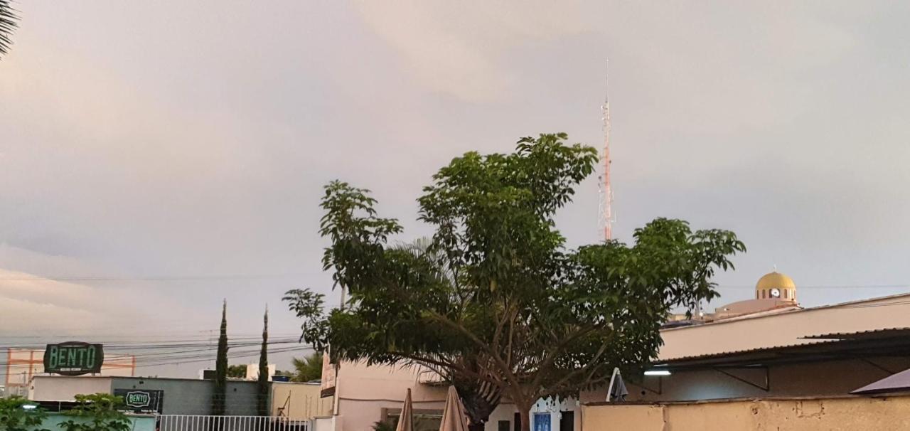 Pousada Romeiros Do Pai Eterno - Santuario Basilica De Trindade Trindade  Bagian luar foto