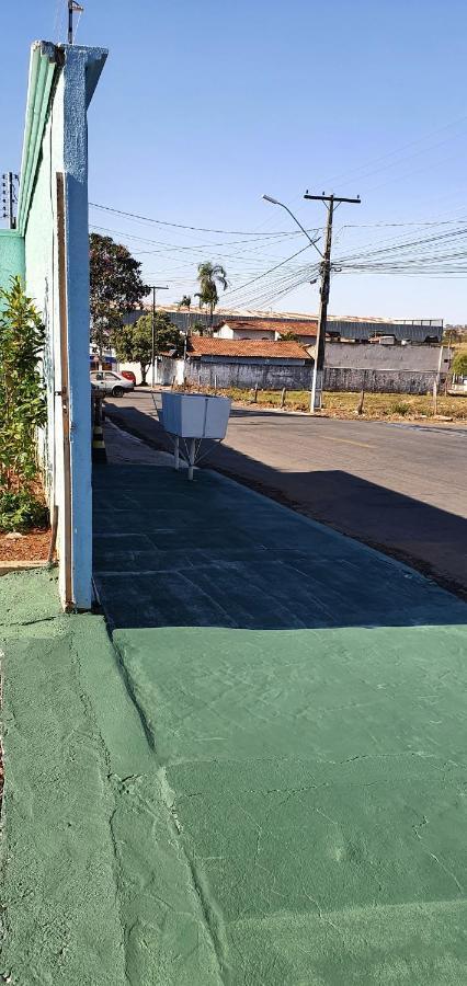 Pousada Romeiros Do Pai Eterno - Santuario Basilica De Trindade Trindade  Bagian luar foto