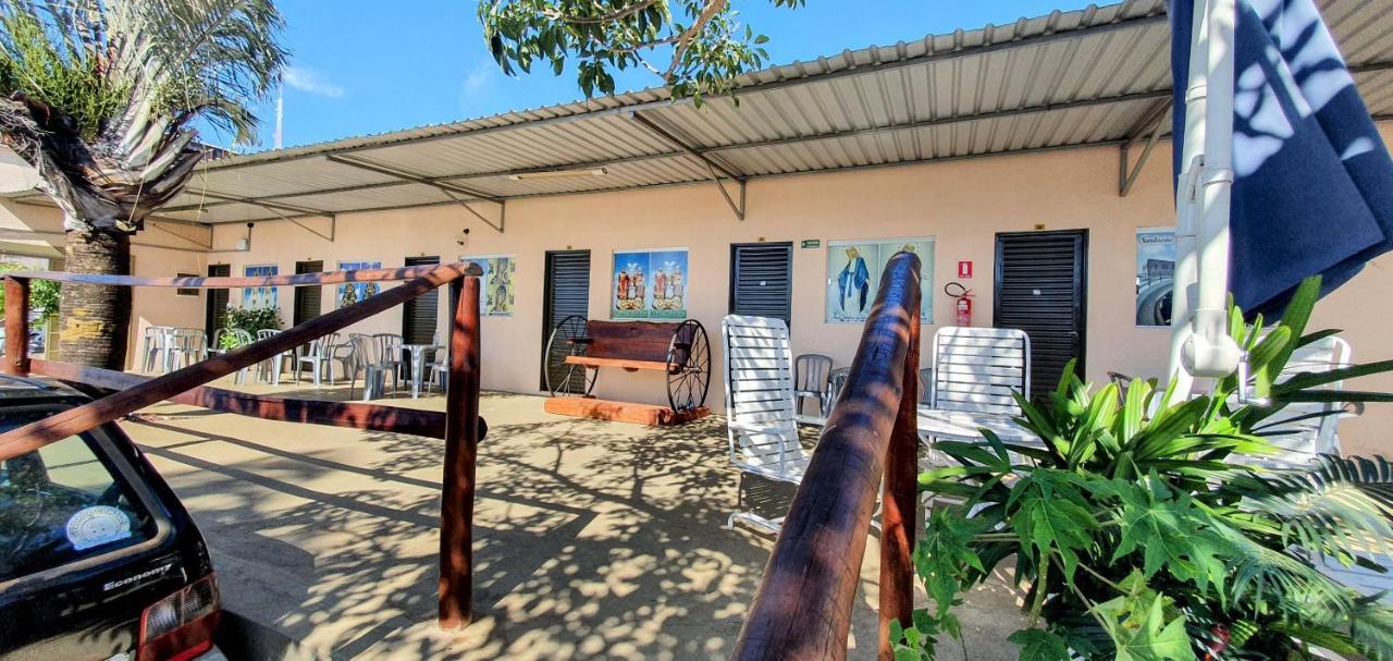 Pousada Romeiros Do Pai Eterno - Santuario Basilica De Trindade Trindade  Bagian luar foto